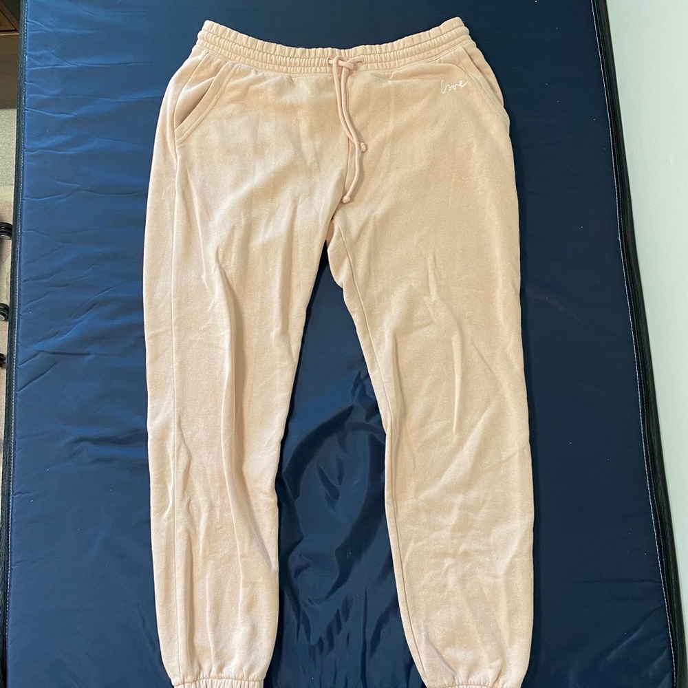 LOVE | sweatpants